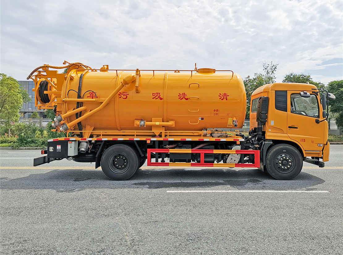 东风天锦15方清洗吸污车（一体罐外观）